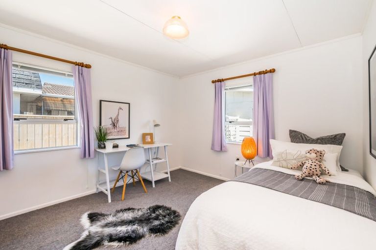 Photo of property in 24 Kapanui Road, Waikanae, 5036