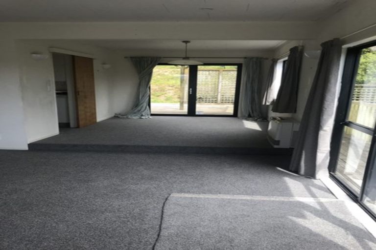 Photo of property in 17 Shastri Terrace, Khandallah, Wellington, 6035