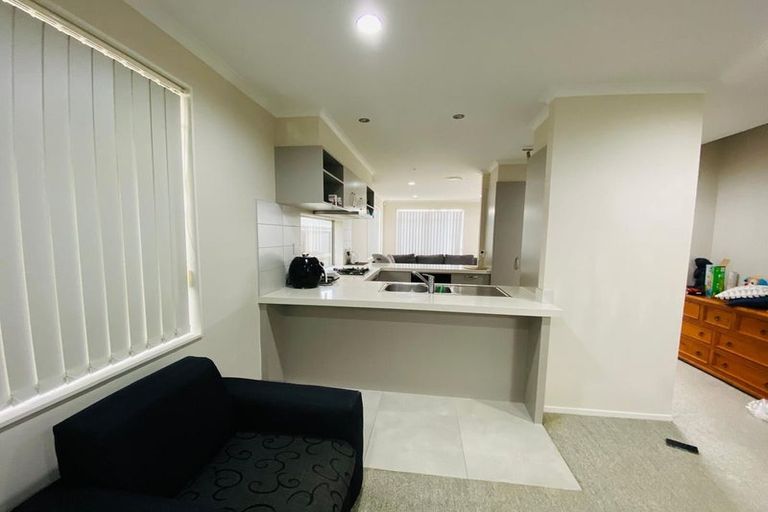 Photo of property in 94 Flat Bush School Road, Flat Bush, Auckland, 2019
