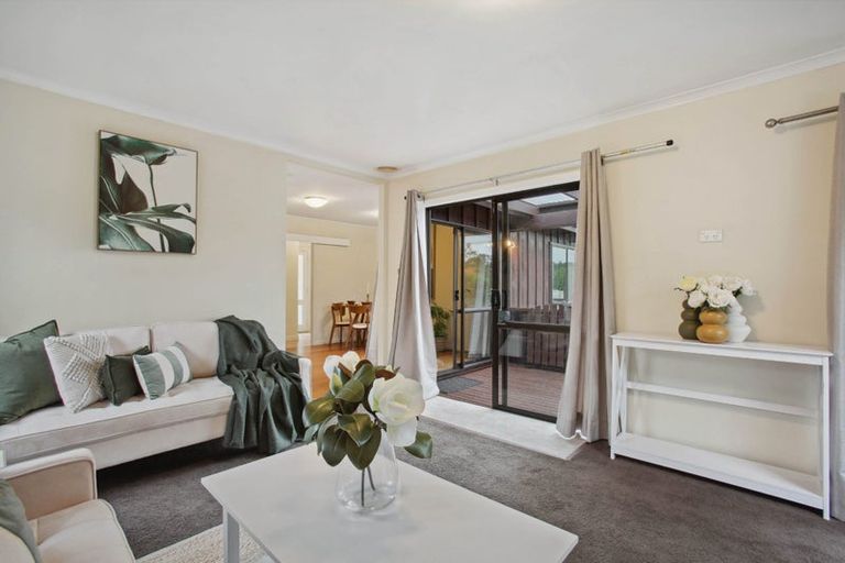 Photo of property in 82 Glen Road, Ranui, Auckland, 0612