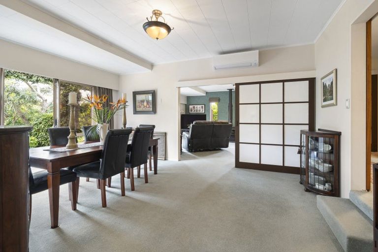 Photo of property in 18 Clifton Terrace, Fitzherbert, Palmerston North, 4410