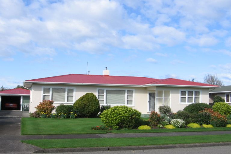 Photo of property in 4 Anzio Place, Awapuni, Palmerston North, 4412