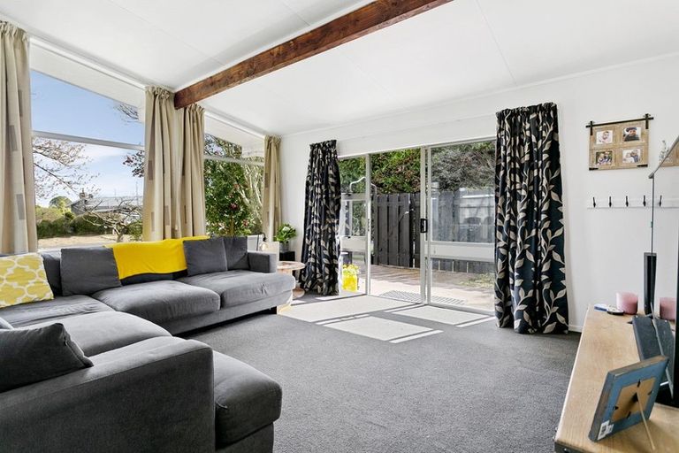 Photo of property in 4 Kereru Street, Two Mile Bay, Taupo, 3330
