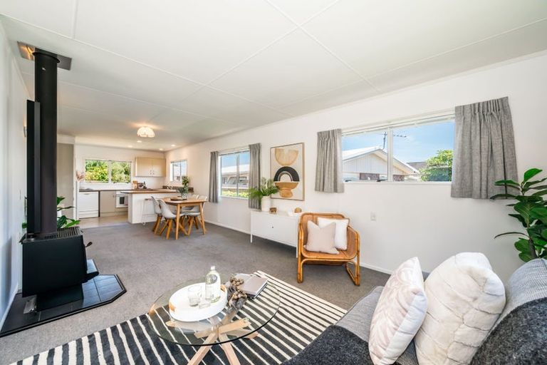 Photo of property in 24 Kapanui Road, Waikanae, 5036