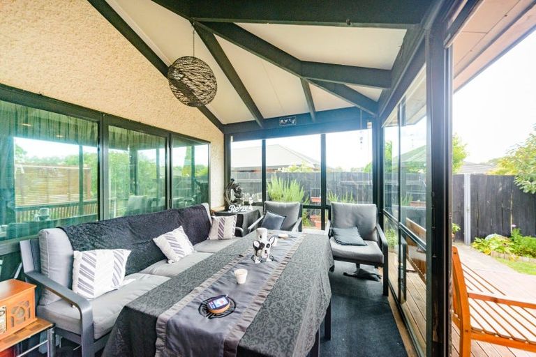 Photo of property in 27 Strachan Way, Highbury, Palmerston North, 4412