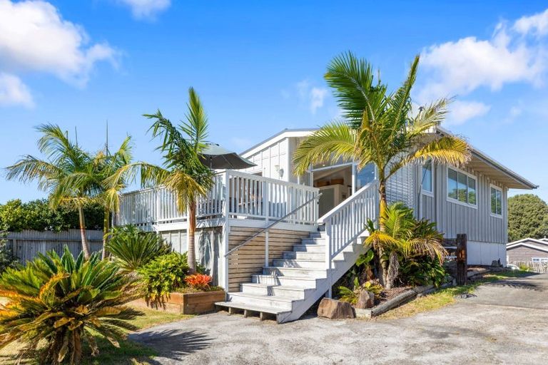 Photo of property in 41 Simpson Road, Papamoa Beach, Papamoa, 3118
