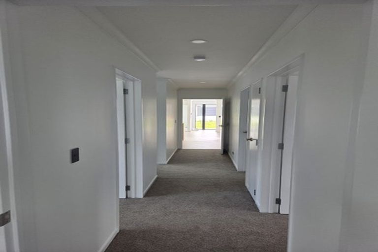 Photo of property in 3 Arohanui Road, Karaka, 2124
