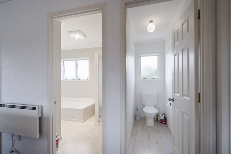 Photo of property in 430 Mangorei Road, Highlands Park, New Plymouth, 4312