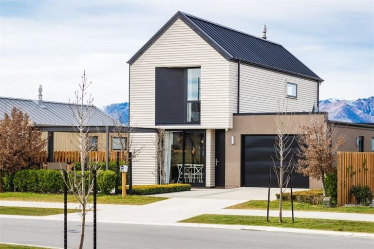 Photo of property in 52 Mount Linton Avenue, Wanaka, 9305