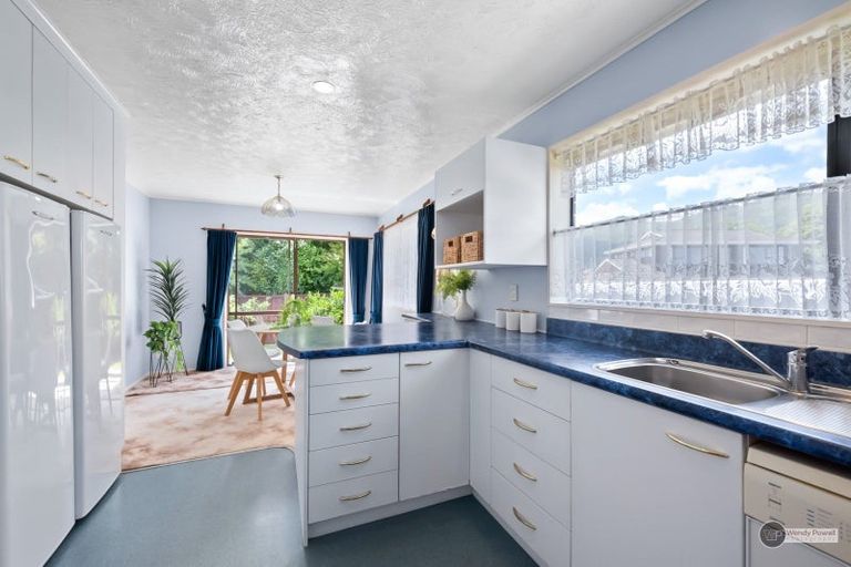 Photo of property in 34 Mcenroe Grove, Naenae, Lower Hutt, 5011