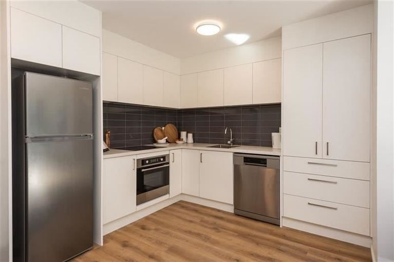 Photo of property in Amuri Park Apartments, 6/280 Bealey Avenue, Christchurch Central, Christchurch, 8013