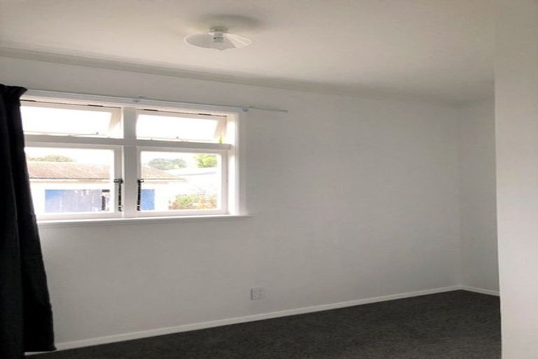 Photo of property in 18 Dudley Street, Levin, 5510