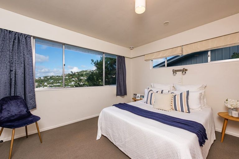 Photo of property in 70 Allington Road, Karori, Wellington, 6012