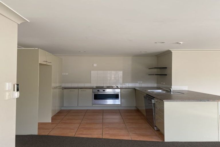 Photo of property in Santa Rosa, 2/340 Gulf Harbour Drive, Gulf Harbour, Whangaparaoa, 0930