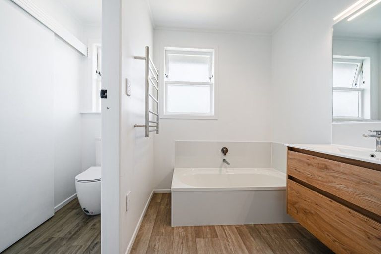 Photo of property in 65 Cloten Road, Stratford, 4332