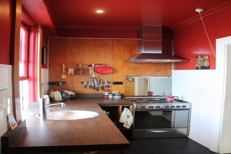 Photo of property in Blythswood Flats, 16/3f Aro Street, Aro Valley, Wellington, 6021