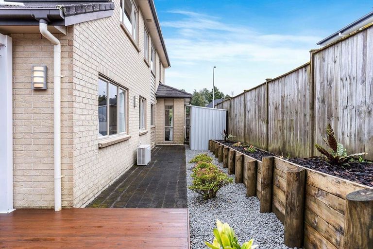 Photo of property in 11 Kouras Place, Flat Bush, Auckland, 2016