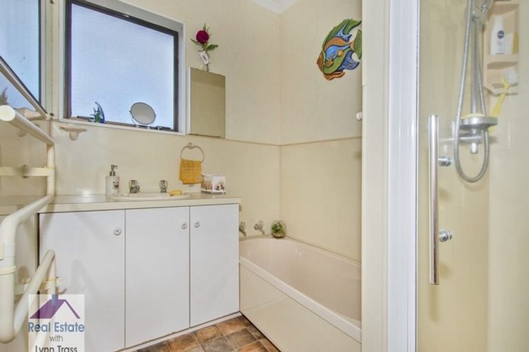Photo of property in 2/329 Western Hills Drive, Avenues, Whangarei, 0110