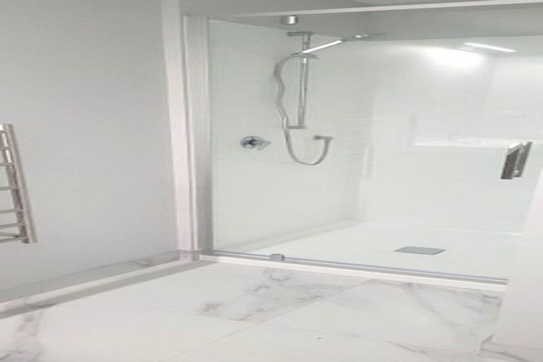 Photo of property in 38 Koreke Close, Kenepuru, Porirua, 5022