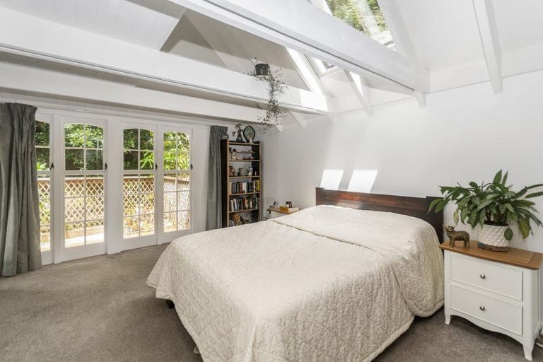 Photo of property in 74 Scenic Drive, Titirangi, Auckland, 0604