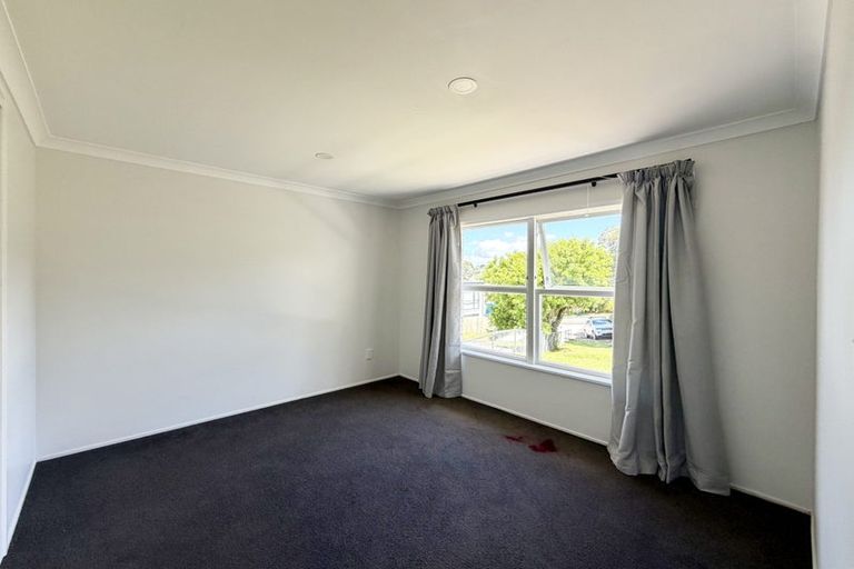 Photo of property in 2/22 Gladys Avenue, Glenfield, Auckland, 0629