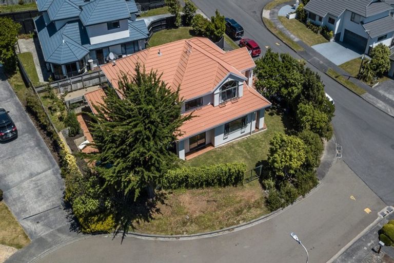 Photo of property in 2 Ridley Green, Churton Park, Wellington, 6037