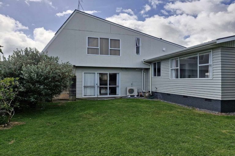 Photo of property in 4 Norton Place, Spotswood, New Plymouth, 4310