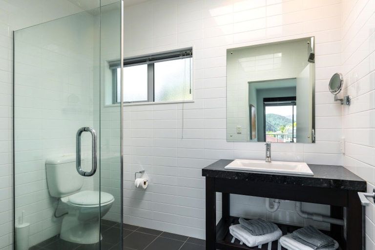 Photo of property in 2 Finlay Grove, Waikawa, Picton, 7220