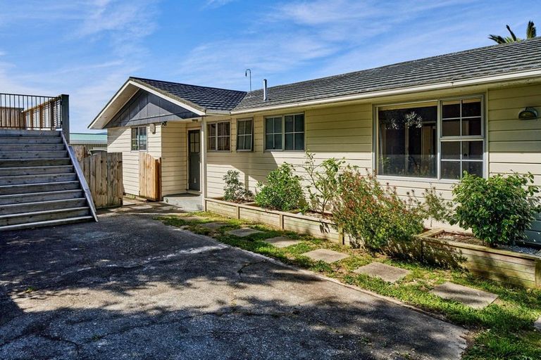 Photo of property in 42 Spinnaker Drive, Whitby, Porirua, 5024