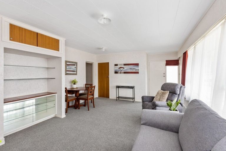 Photo of property in 2/24 White Street, Taradale, Napier, 4112