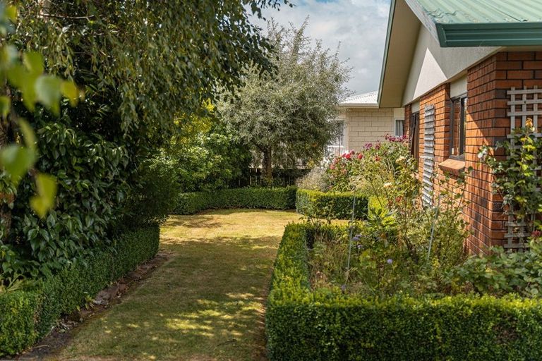 Photo of property in 35 Reading Street, Greytown, 5712