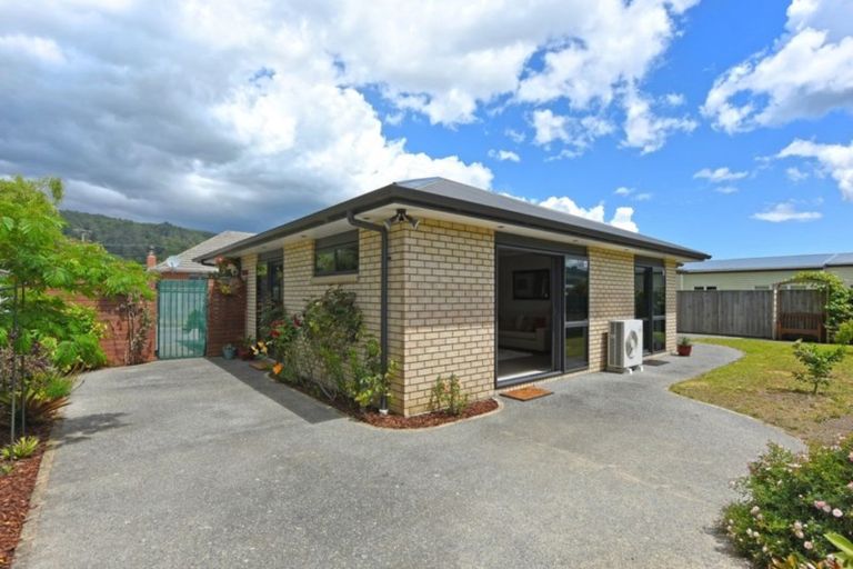 Photo of property in 30a Miro Street, Trentham, Upper Hutt, 5018