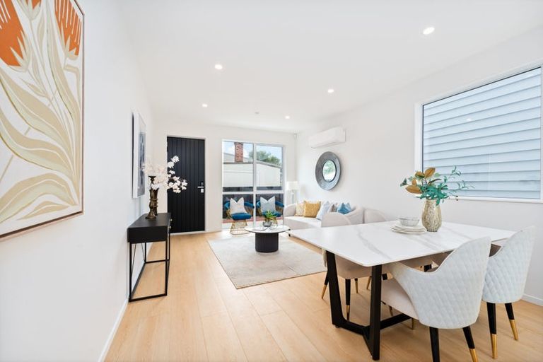 Photo of property in 80c Matipo Road, Te Atatu Peninsula, Auckland, 0610