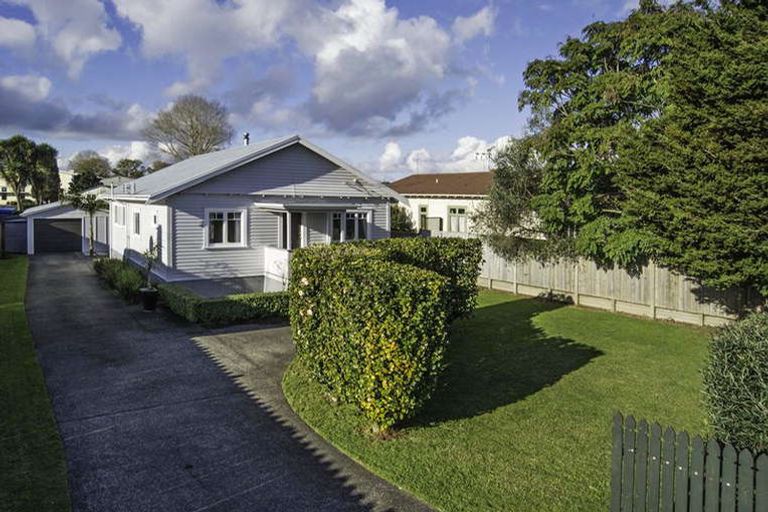 Photo of property in 30 Marne Road, Papakura, 2110