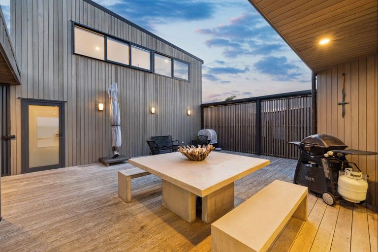 Photo of property in 31 Taranga Road, Langs Beach, Waipu, 0582