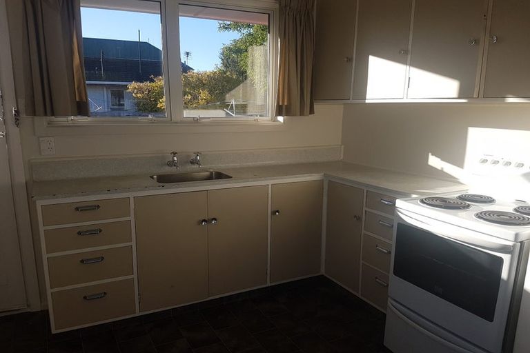 Photo of property in 77 Dover Street, St Albans, Christchurch, 8014