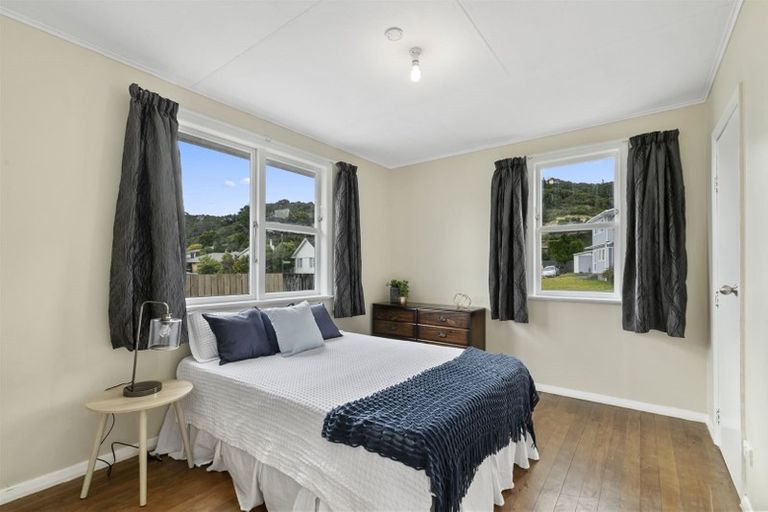 Photo of property in 24 Hamstead Street, Wainuiomata, Lower Hutt, 5014