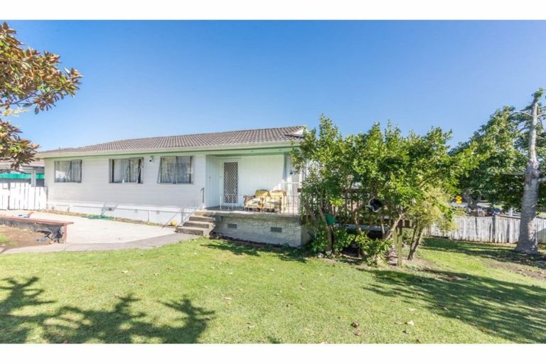 Photo of property in 1 Leo Street, Glen Eden, Auckland, 0602
