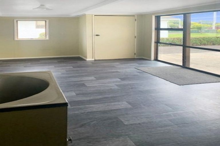 Photo of property in 21 Flower Street, Bulls, 4818