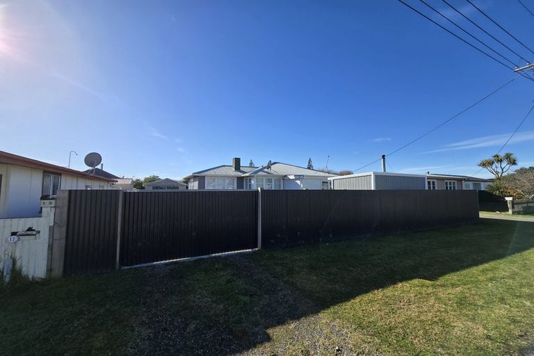 Photo of property in 15 Pratt Avenue, Foxton Beach, Foxton, 4815
