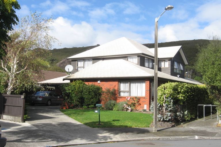 Photo of property in 52 Mcenroe Grove, Naenae, Lower Hutt, 5011