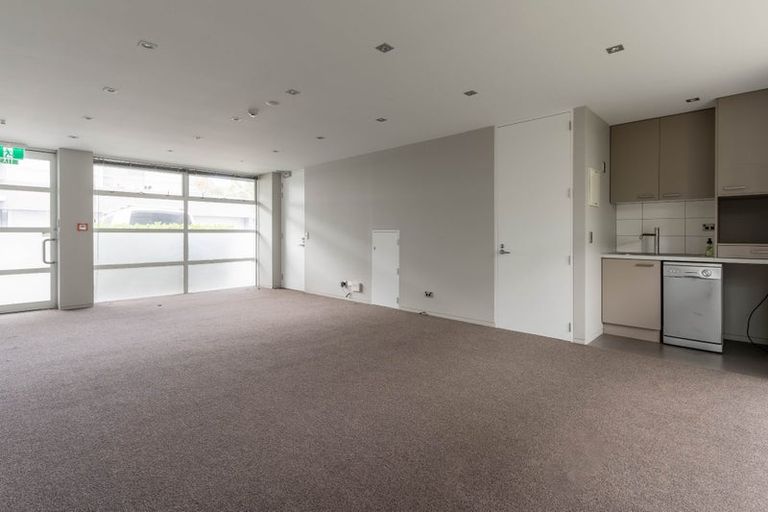 Photo of property in 8/8a Settlers Crescent, Ferrymead, Christchurch, 8023