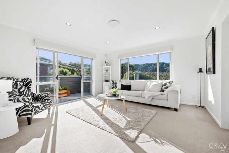 Photo of property in 15 Frankie Stevens Place, Riverstone Terraces, Upper Hutt, 5018