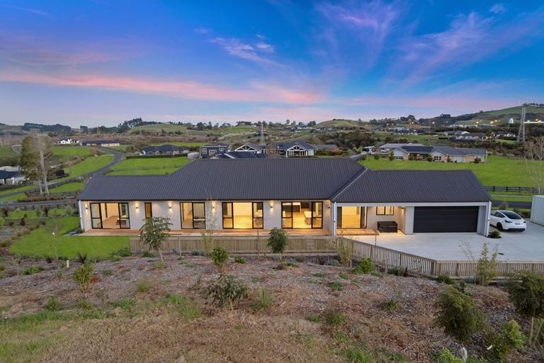 Photo of property in 6 Peet Row, Pokeno, 2471