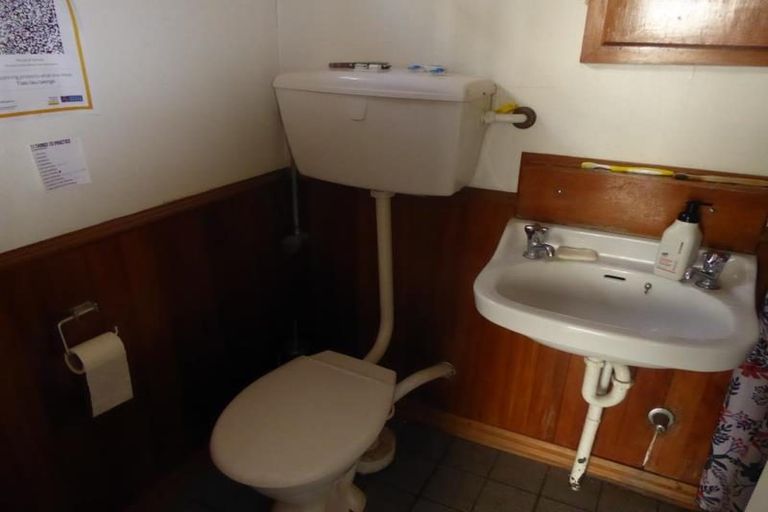 Photo of property in 46 Sussex Street, Mount Cook, Wellington, 6021