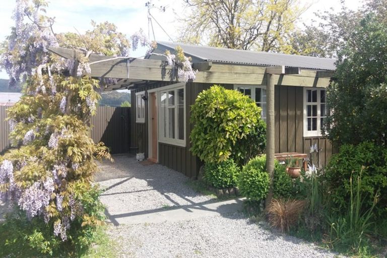 Photo of property in 50 Fraser Crescent, Elderslea, Upper Hutt, 5018