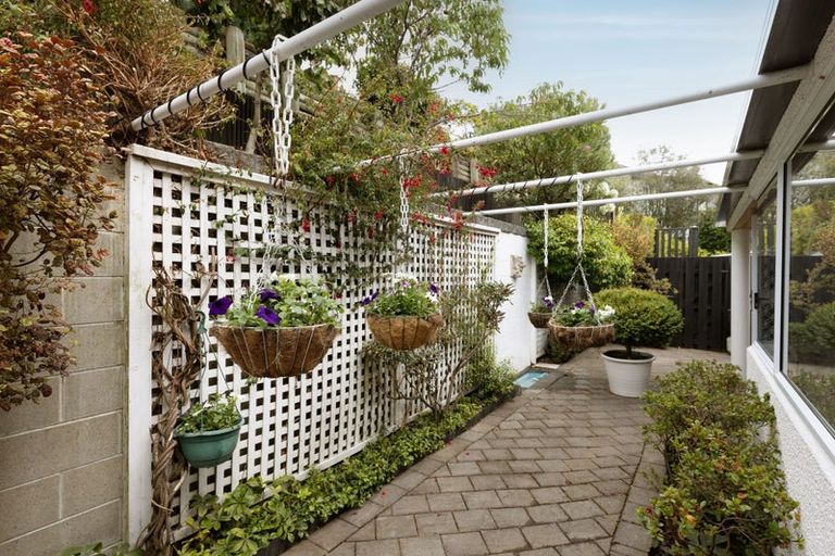Photo of property in 17 Petworth Place, Westmorland, Christchurch, 8025