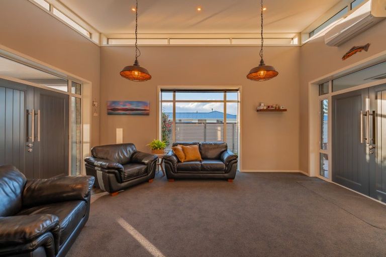 Photo of property in 31 Rhoboro Road, Twizel, 7901