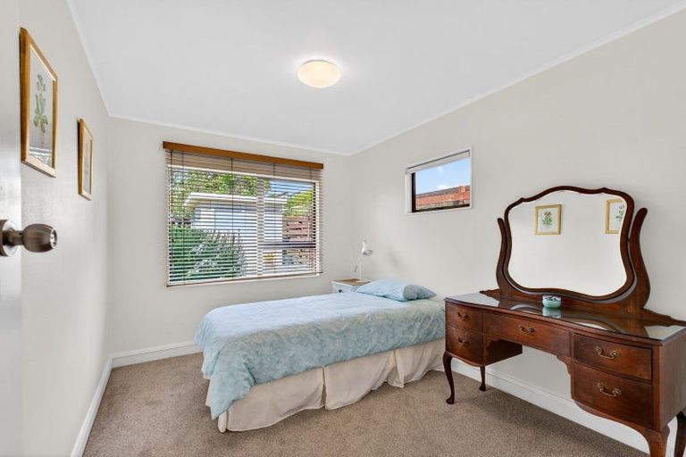 Photo of property in 19 Durham Drive, Havelock North, 4130