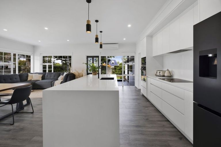 Photo of property in 14 Weld Street, Normanby, Hawera, 4614
